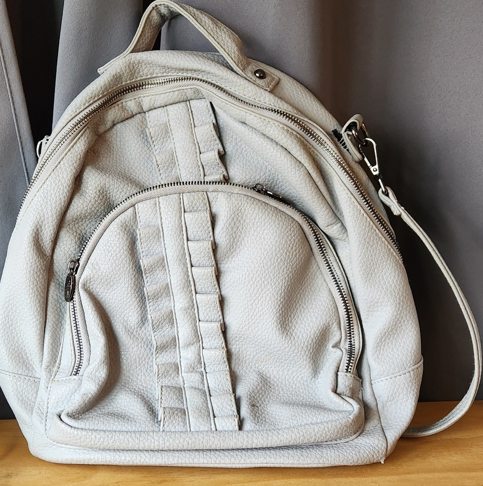 Damsel in Defense Daphne backpack